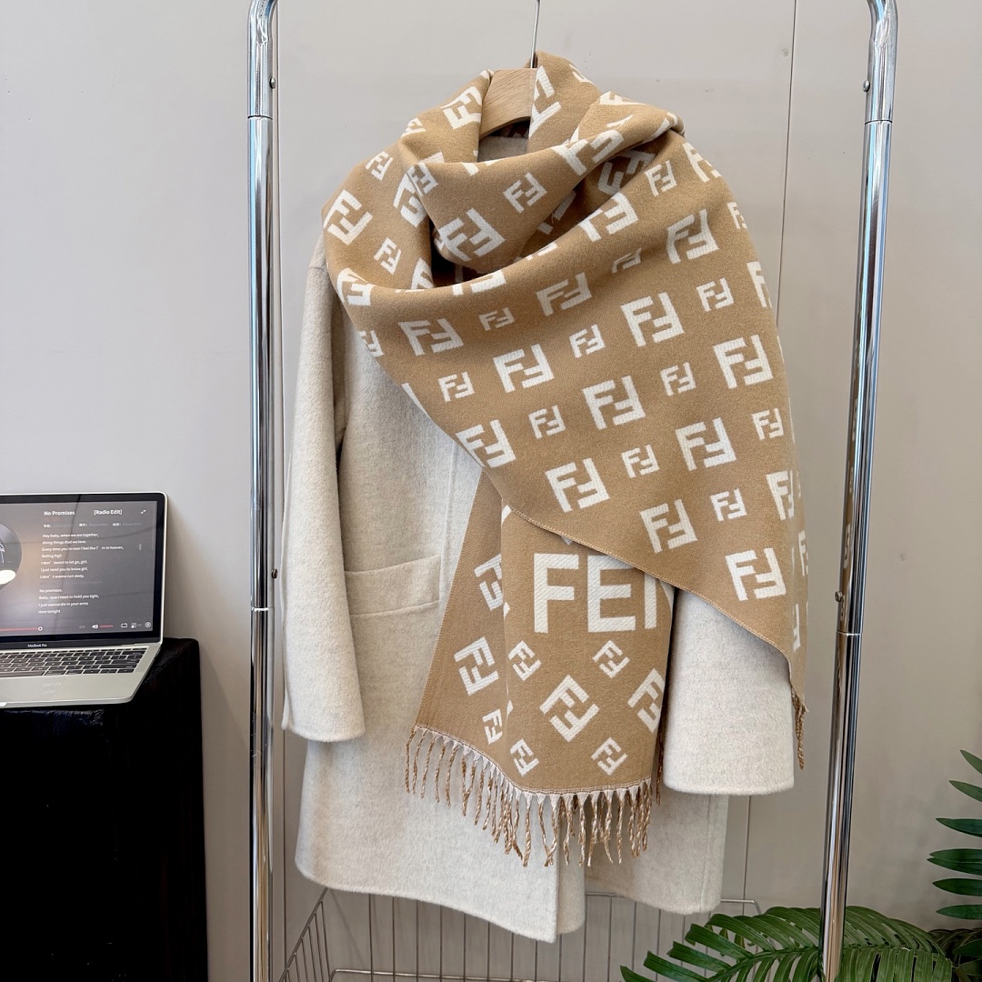 Fendi FF Scarf · ZT13911 — תמונה 25