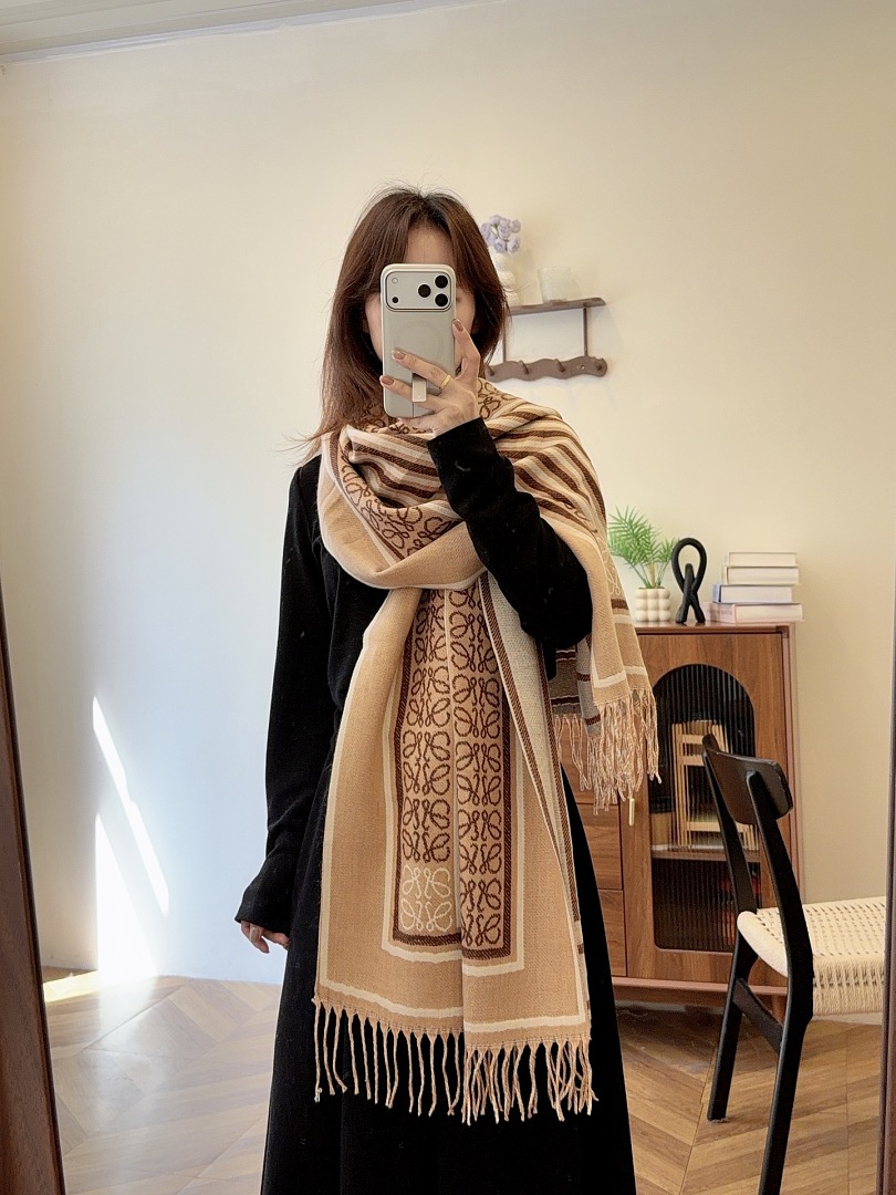 Loewe Anagram Scarf · ZT13905 — תמונה 10