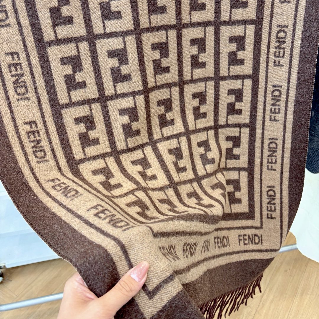 Fendi FF Scarf · ZT13919 — תמונה 34