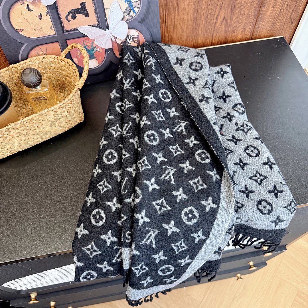 Louis Vuitton Monogram Classic Scarf · ZT13917 — תמונה 8