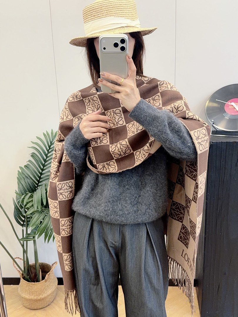 Loewe Anagram Scarf · ZT13900 — תמונה 18