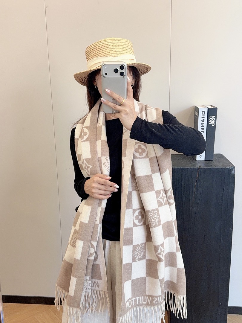 Louis Vuitton Reykjavik Scarf · ZT13924 — תמונה 33