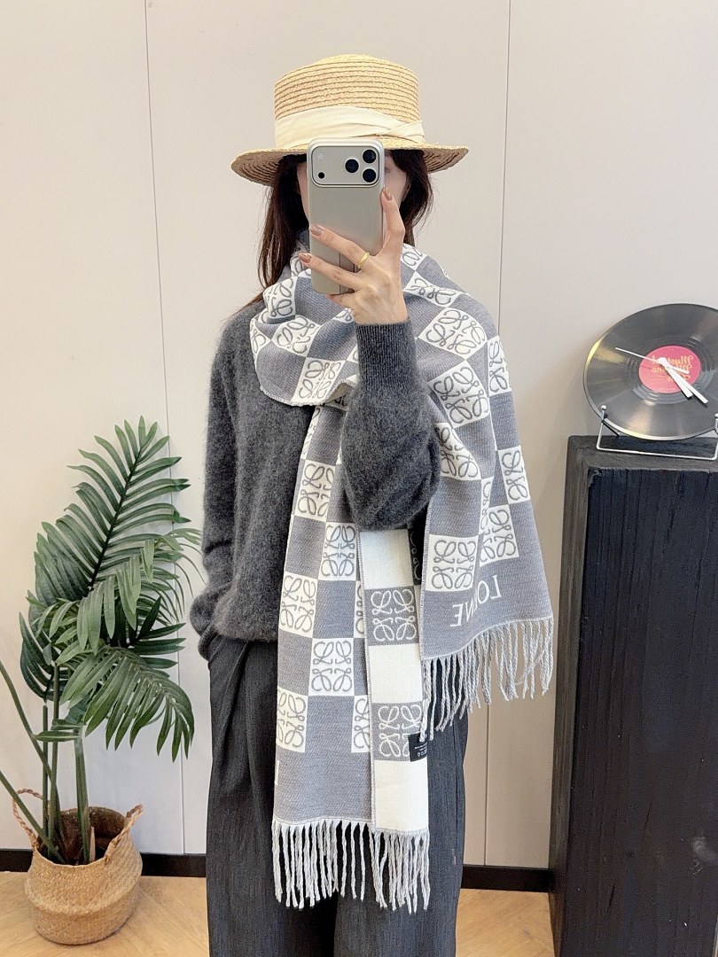 Loewe Anagram Scarf · ZT13900 — תמונה 3