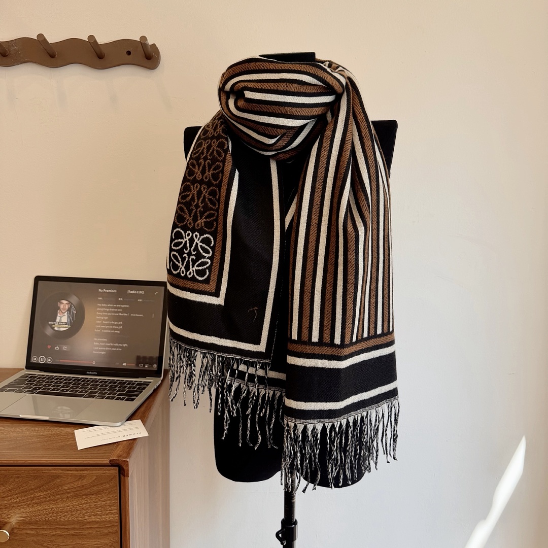 Loewe Anagram Scarf · ZT13905 — תמונה 7