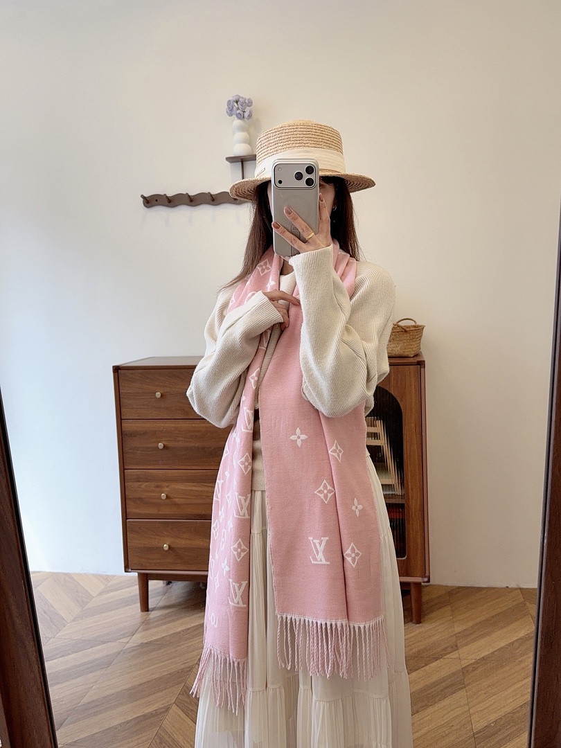 Louis Vuitton LV Essential Scarf · ZT13909 — תמונה 8