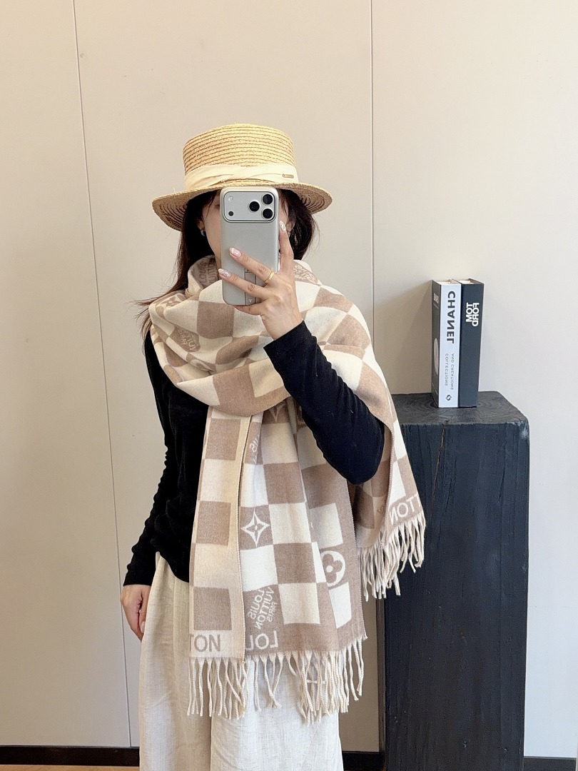Louis Vuitton Reykjavik Scarf · ZT13924 — תמונה 34