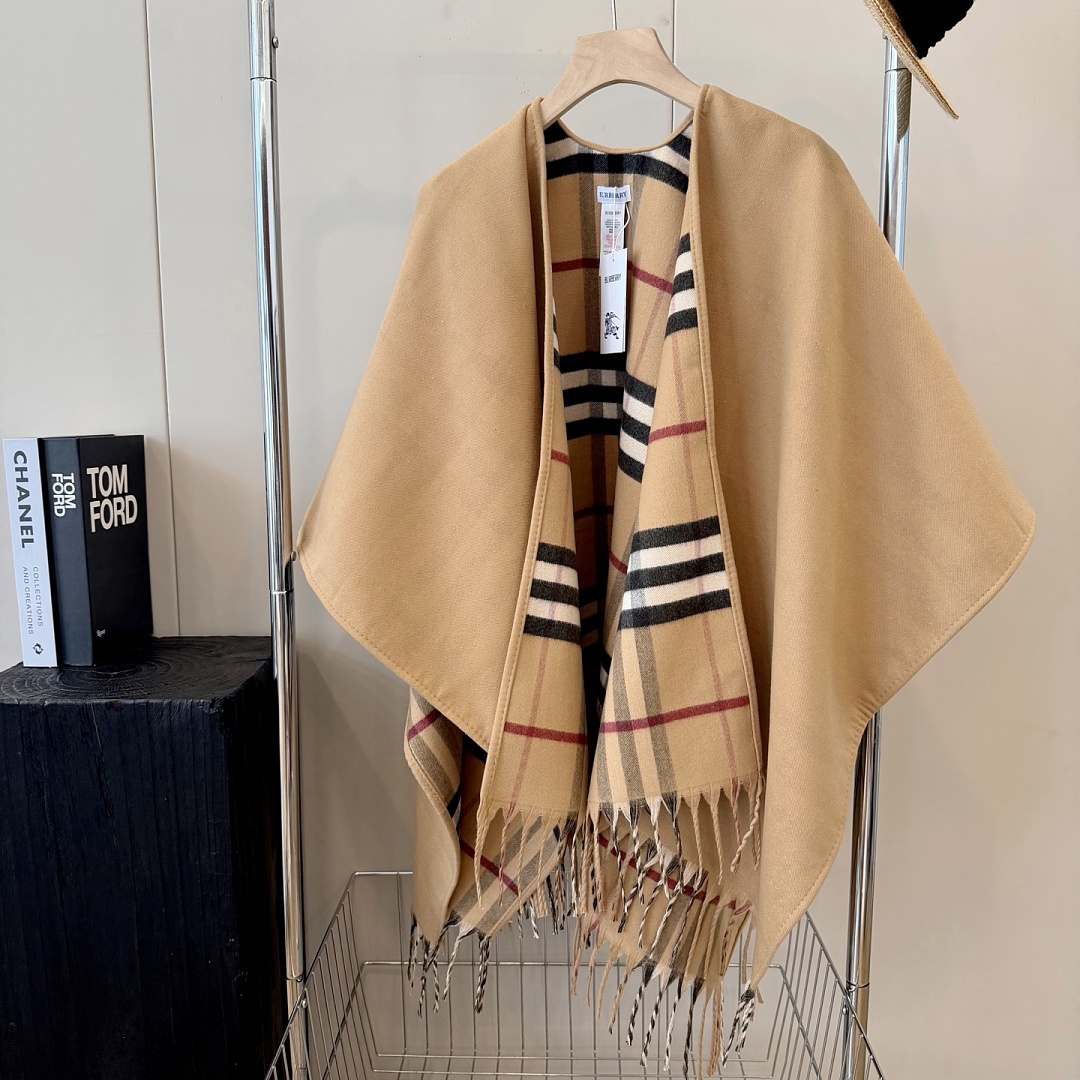 Burberry Contrast Check Cashmere Wool Cape · ZT13937 — תמונה 9