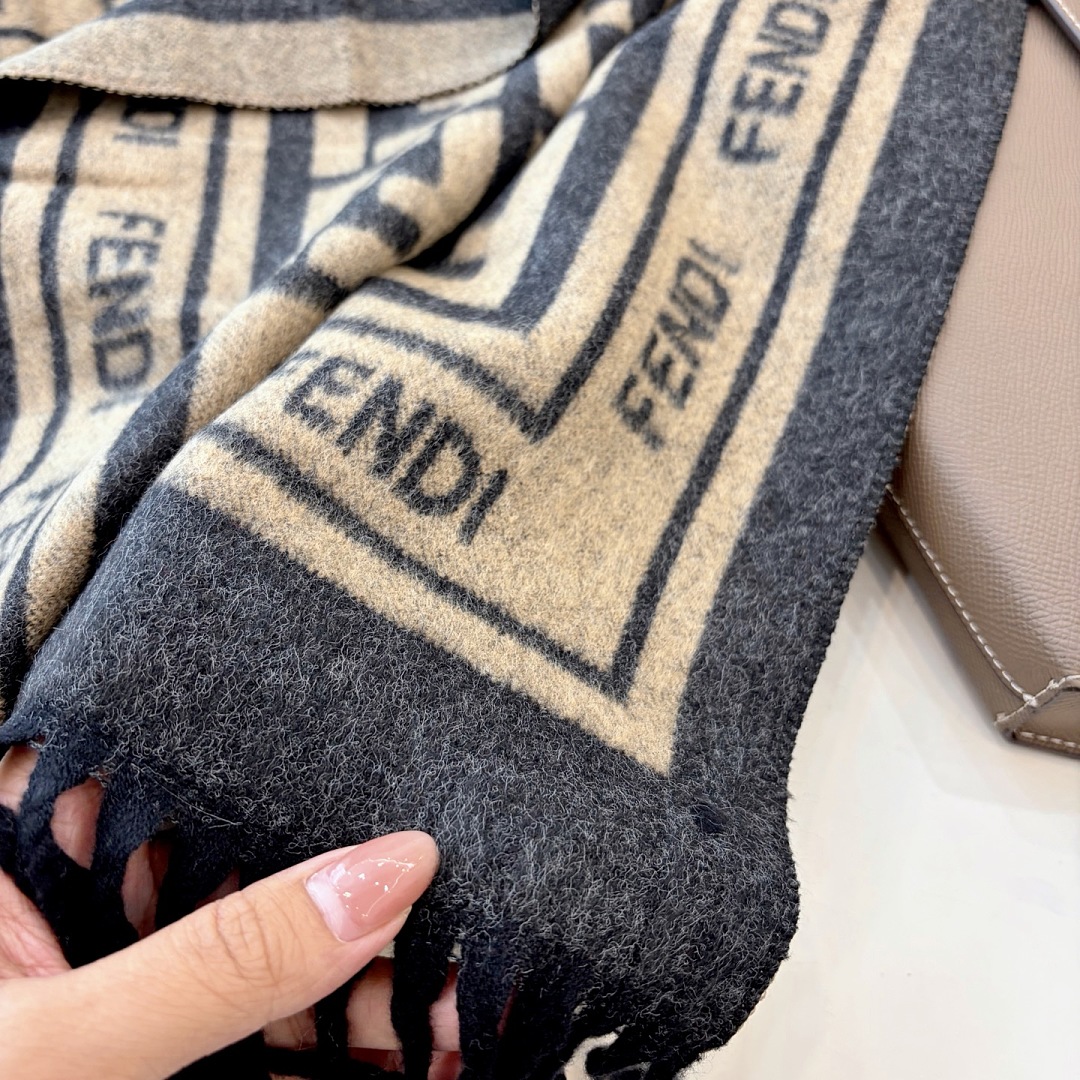 Fendi FF Scarf · ZT13919 — תמונה 21