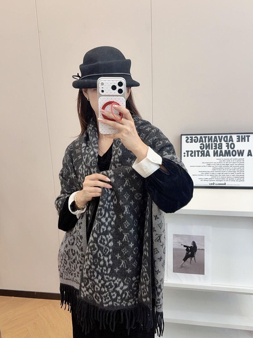 Louis Vuitton — צעיף · ZT13921 — תמונה 31
