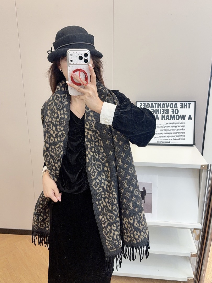 Louis Vuitton — צעיף · ZT13921 — תמונה 37