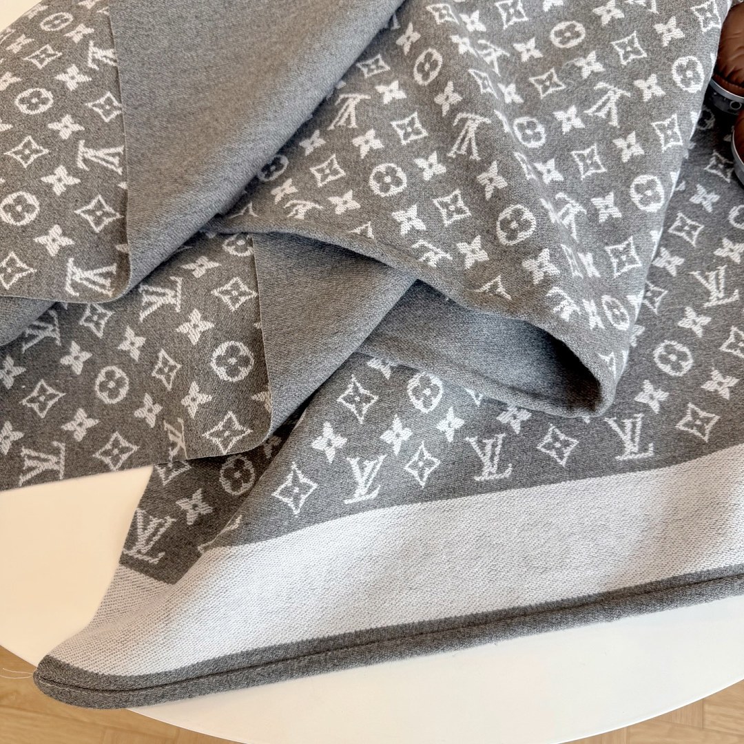 Louis Vuitton My Monogram Cape · ZT13933 — תמונה 5