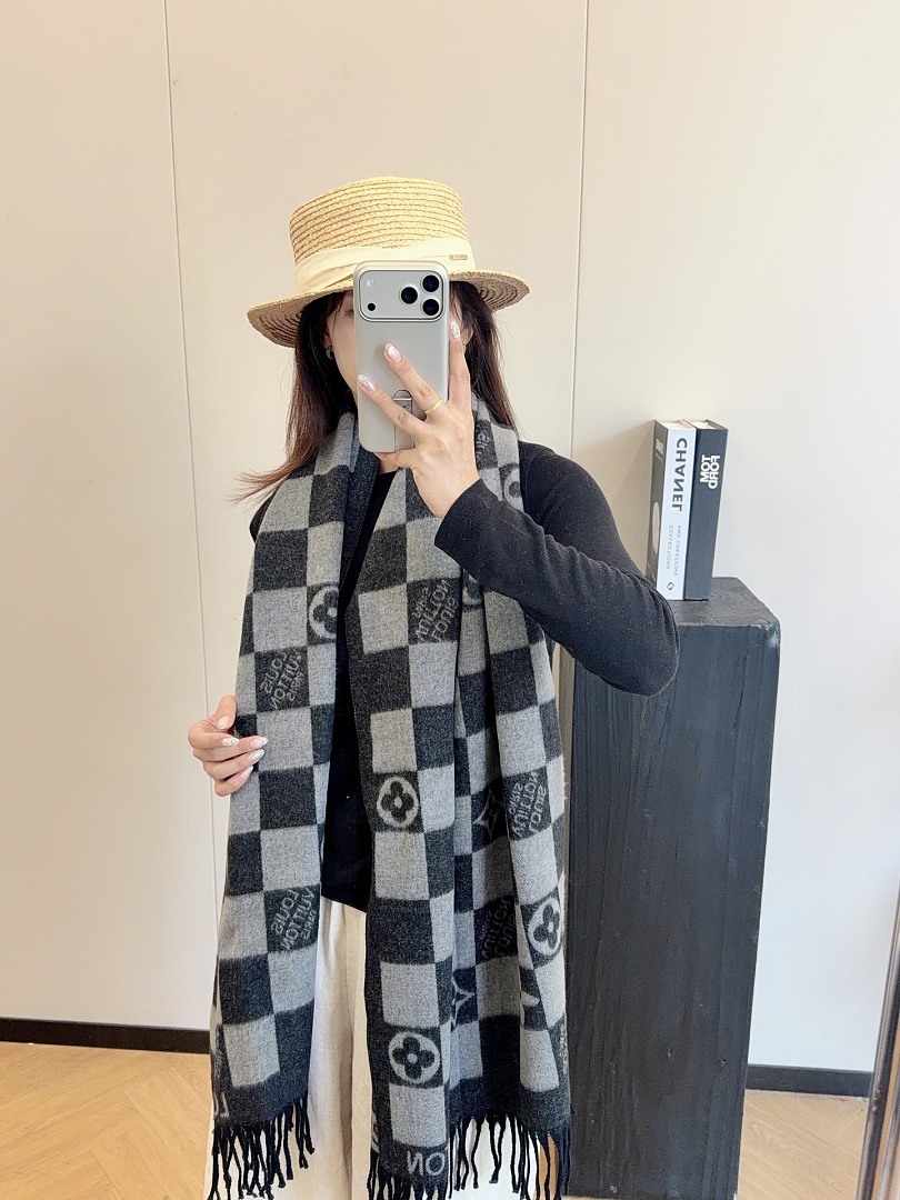 Louis Vuitton Reykjavik Scarf · ZT13924 — תמונה 10