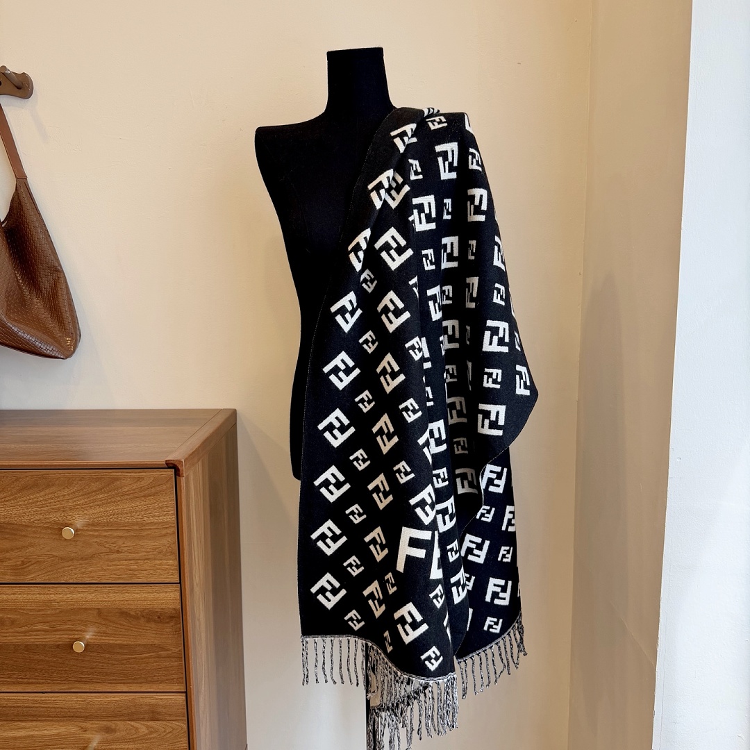 Fendi FF Scarf · ZT13911 — תמונה 8