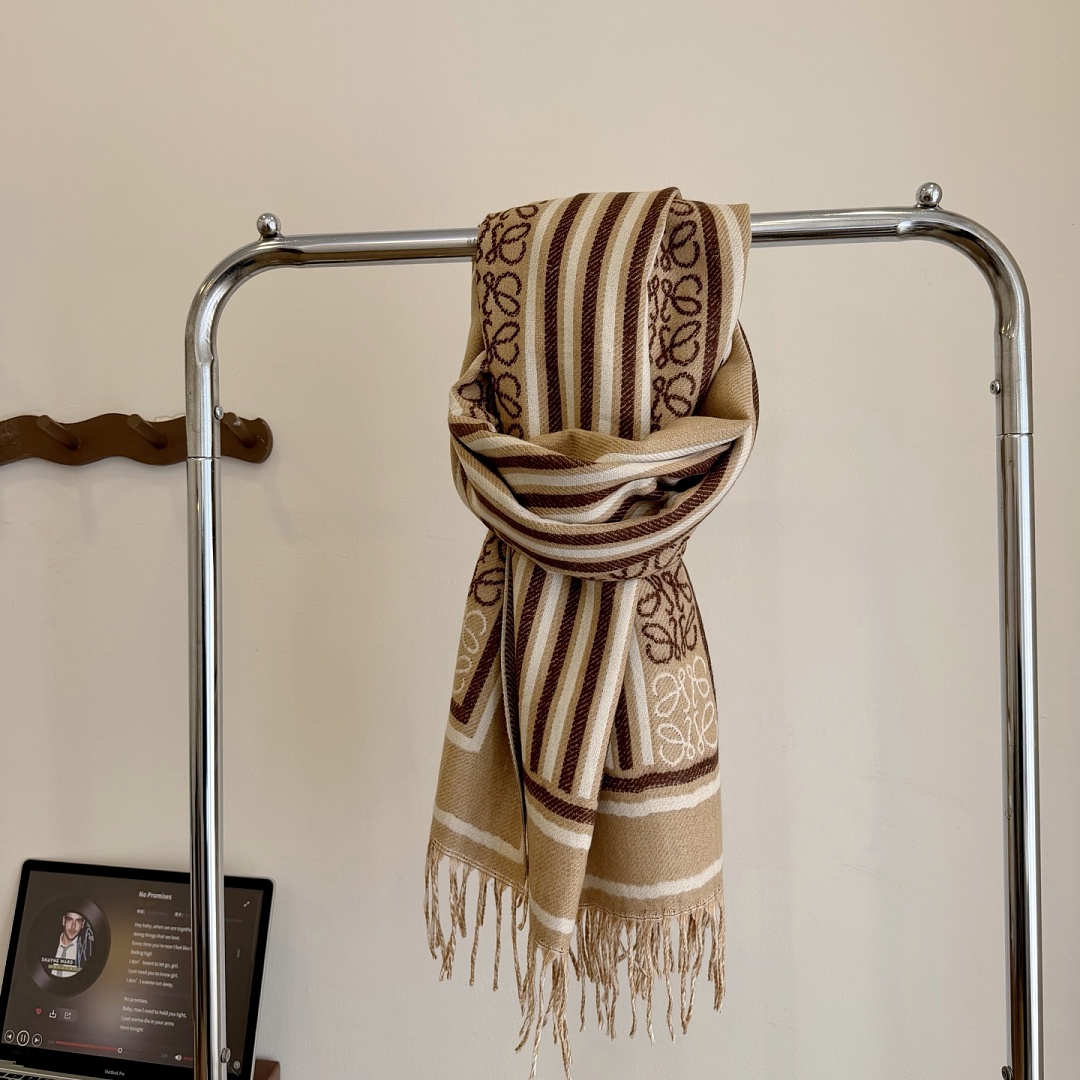 Loewe Anagram Scarf · ZT13905 — תמונה 9
