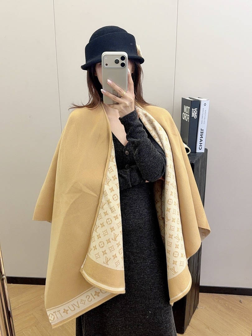 Louis Vuitton My Monogram Cape · ZT13935 — תמונה 21