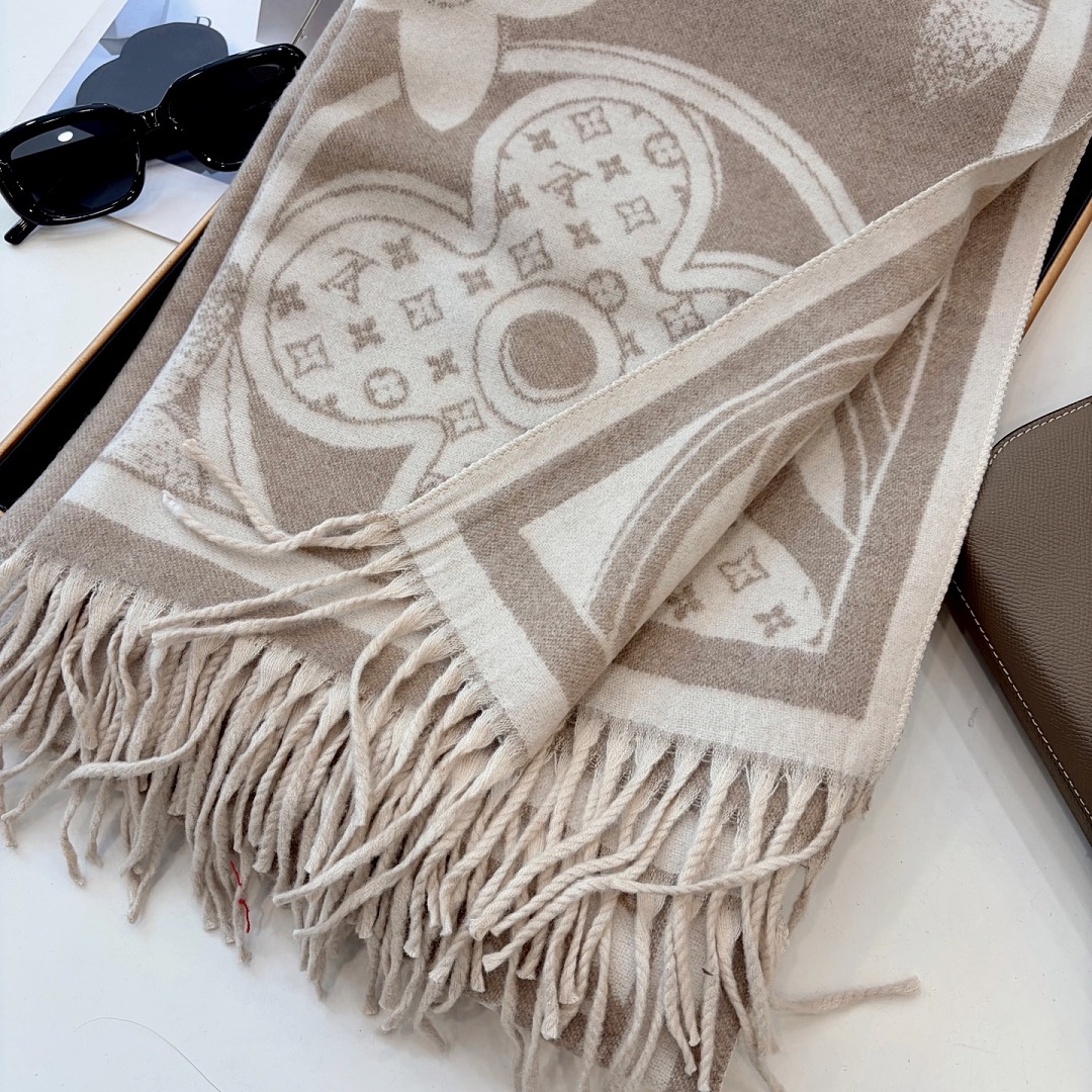 Louis Vuitton Essential Scarf · ZT13920 — תמונה 34