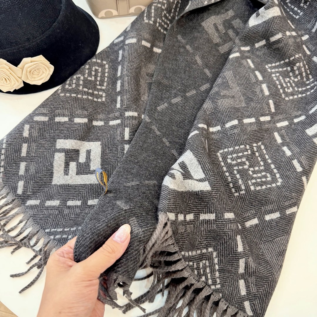 Fendi — צעיף · ZT13913 — תמונה 4
