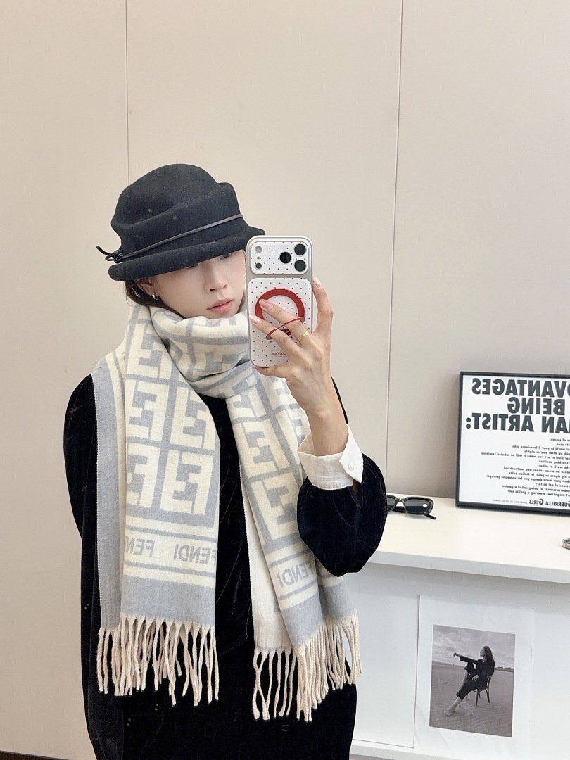 Fendi FF Scarf · ZT13919 — תמונה 15