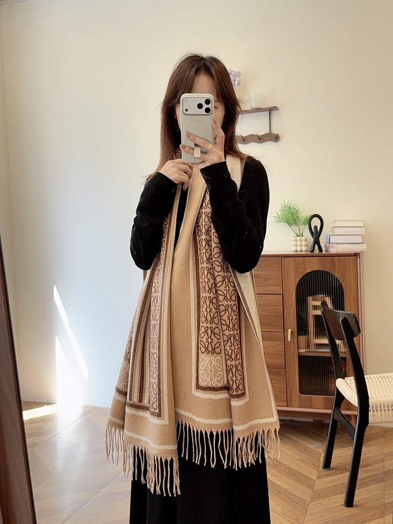 Loewe Anagram Scarf · ZT13905 — תמונה 11