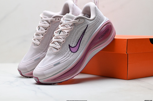 Nike Vomero Plus · ZT14102