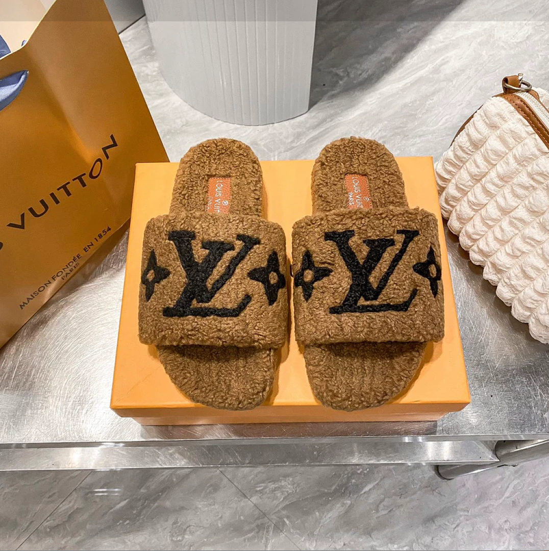 Louis Vuitton Paseo Comfort Flat Sandal · ZT14307 — תמונה 8