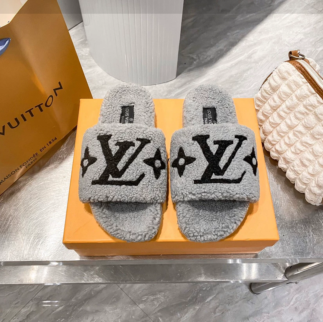 Louis Vuitton Paseo Comfort Flat Sandal · ZT14307 — תמונה 5