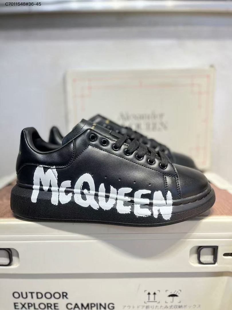 Alexander McQueen Oversized Graffiti Sneaker · ZT13707 — תמונה 3