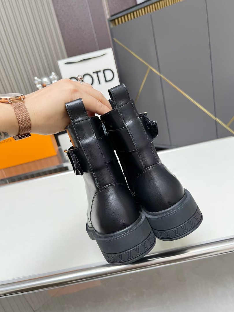 Louis Vuitton Citizen Flat Ranger · ZT13683 — תמונה 4