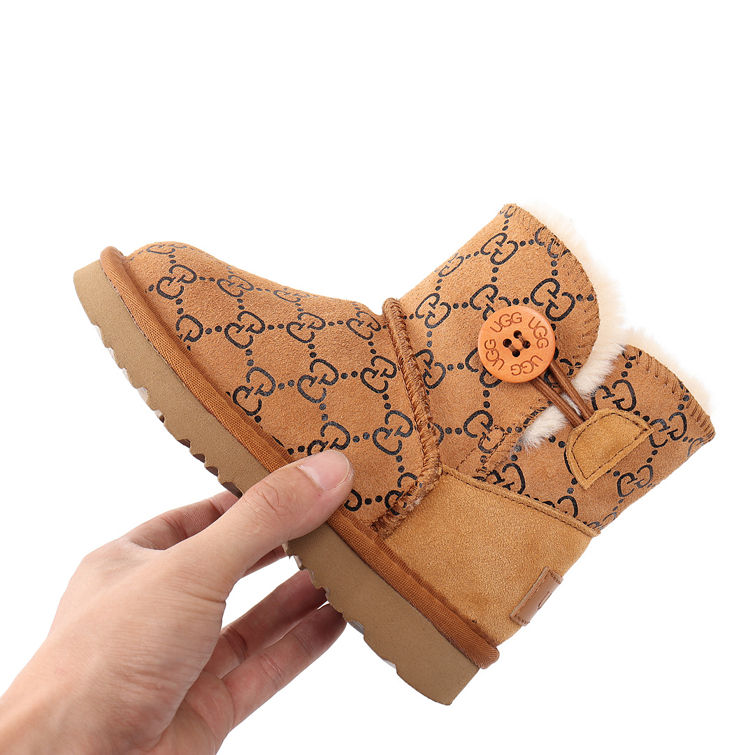 UGG Bailey Button · ZT14229 — תמונה 9
