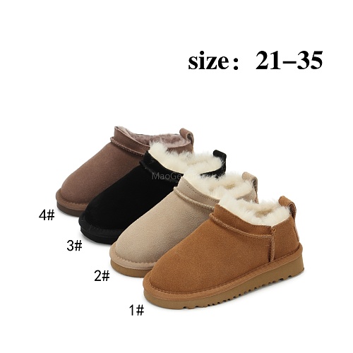 UGG — מגפיים · ZT14143