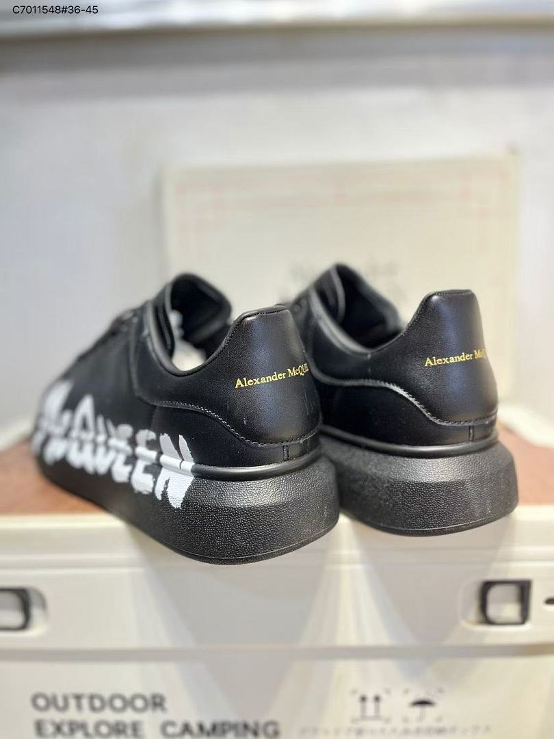 Alexander McQueen Oversized Graffiti Sneaker · ZT13707 — תמונה 4