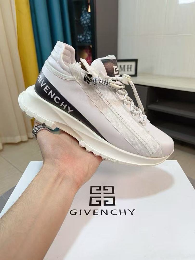 Givenchy ZT12448