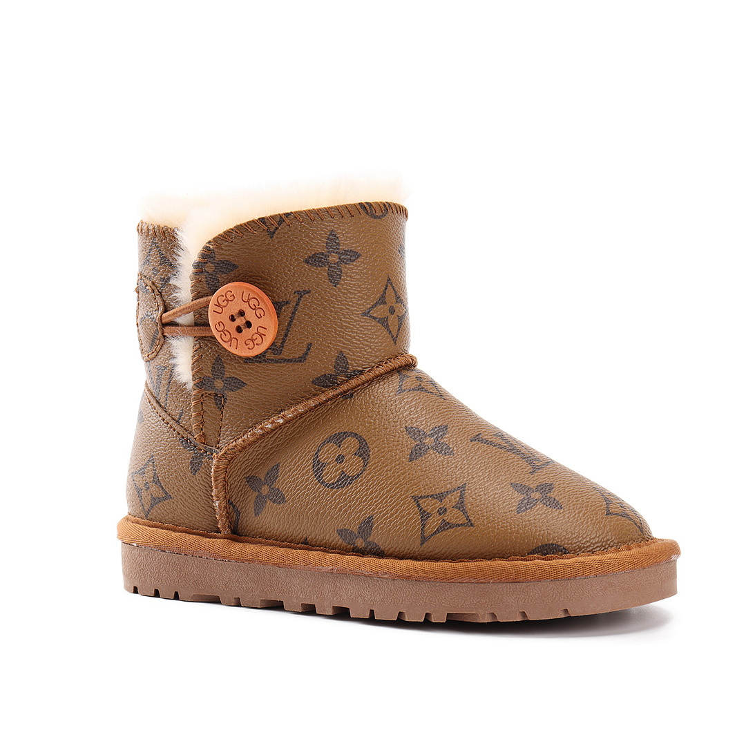 UGG — מגפיים · ZT14230