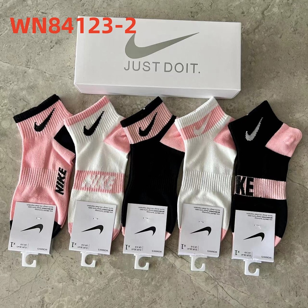 WN84823 WOMEN