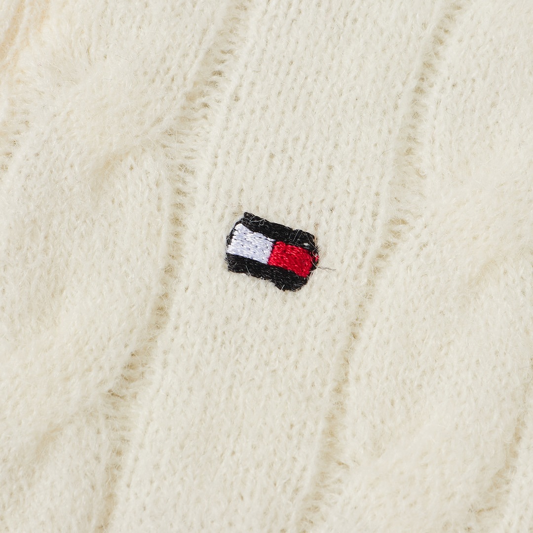Tommy Hilfiger Cable Knit Quarter-Zip Sweater · A3455 — תמונה 7