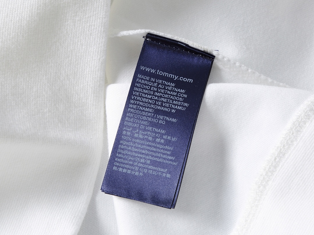 Tommy Hilfiger Essential Crewneck Sweatshirt · A917 — תמונה 82
