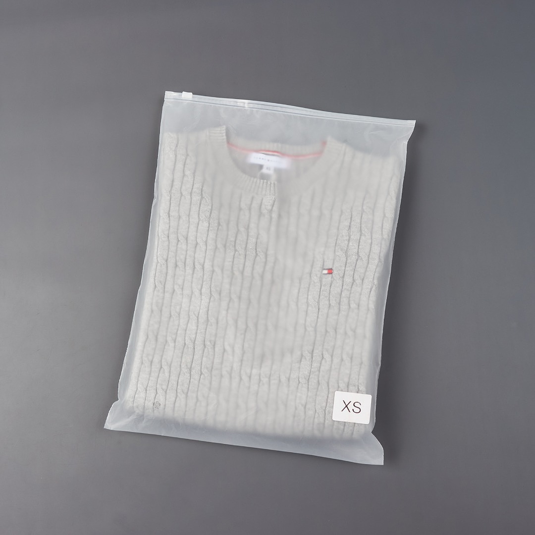 Tommy Hilfiger Cable Knit Crewneck Sweater · A3423 — תמונה 5