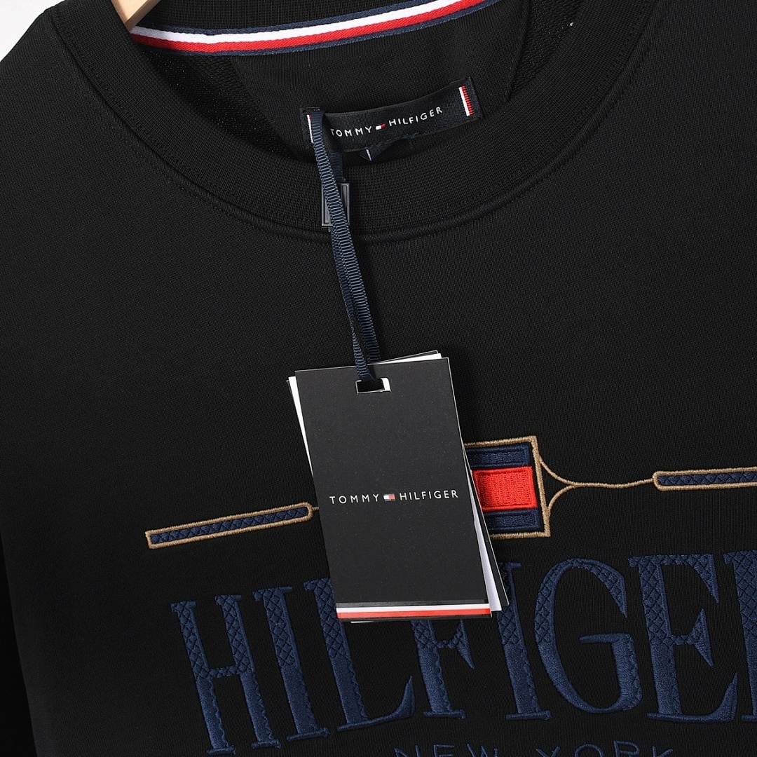 Tommy Hilfiger Tommy Logo Sweatshirt · A2553 — תמונה 52