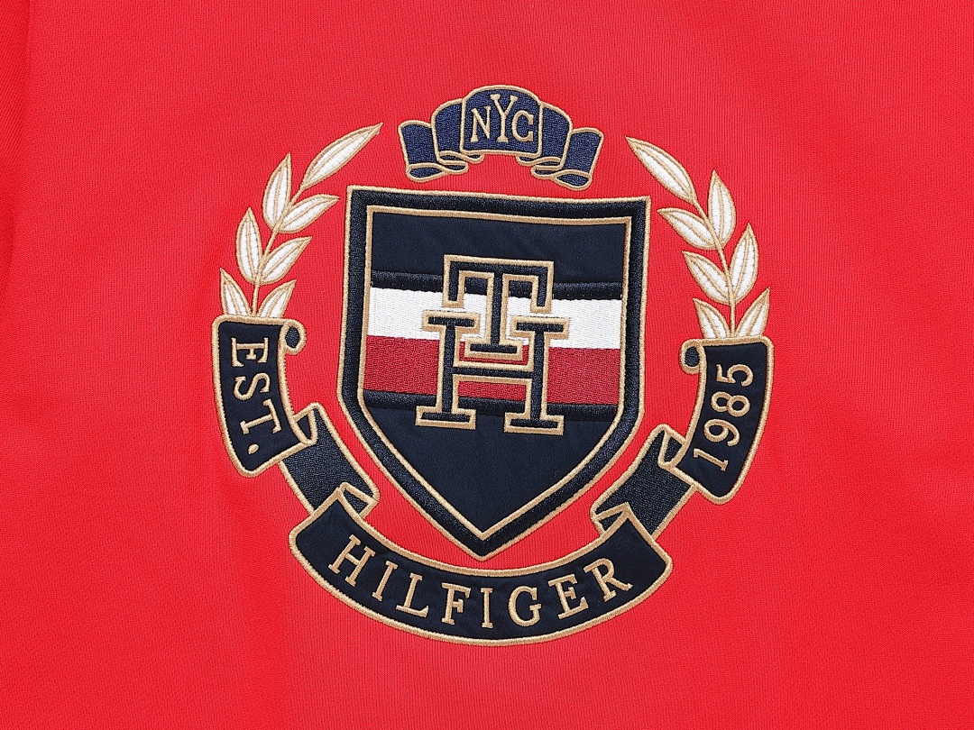 Tommy Hilfiger Crest Logo Fleece Sweatshirt · A2738 — תמונה 8