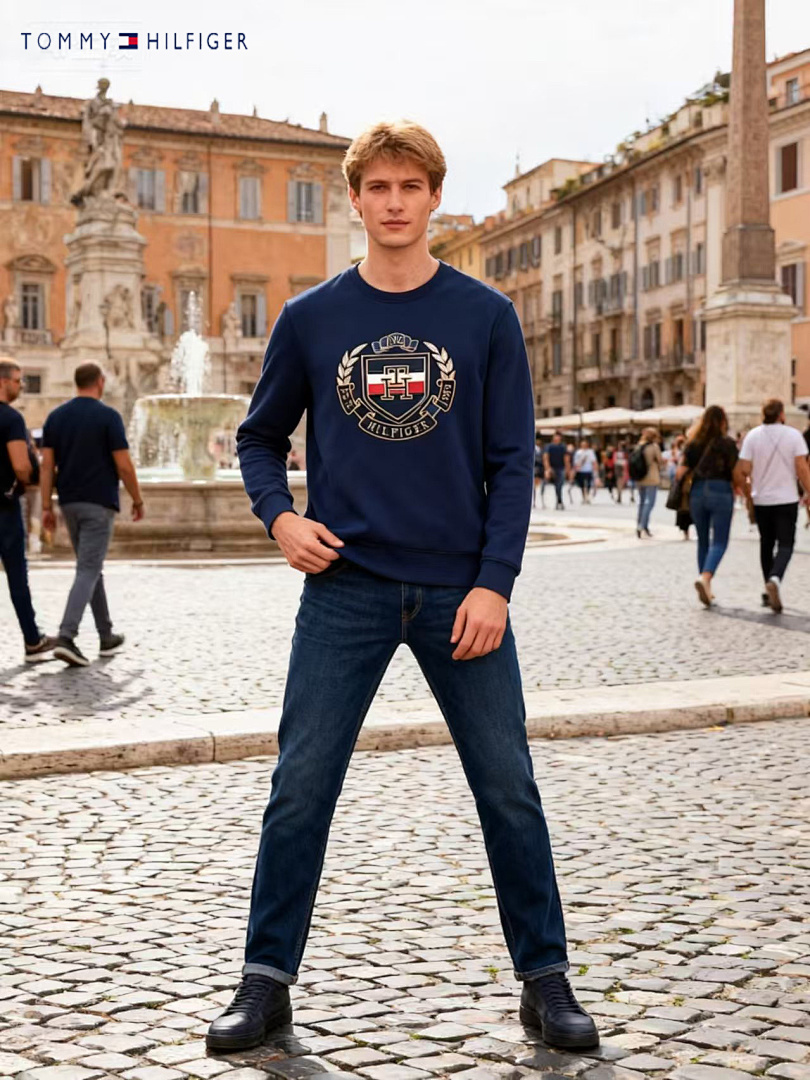 Tommy Hilfiger Crest Logo Fleece Sweatshirt · A2738 — תמונה 18