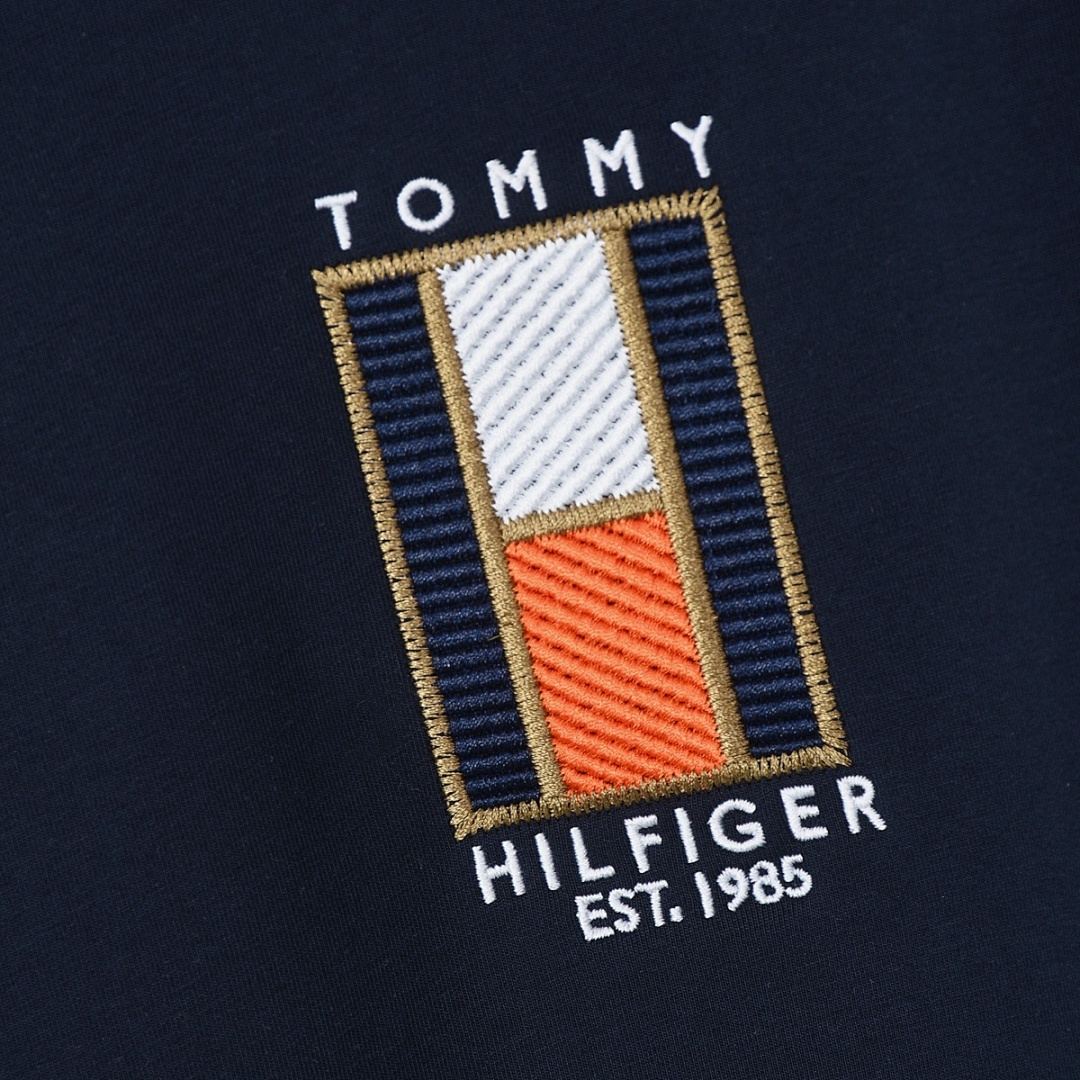 Tommy Hilfiger Flag Logo Sweatshirt · A2745 — תמונה 13