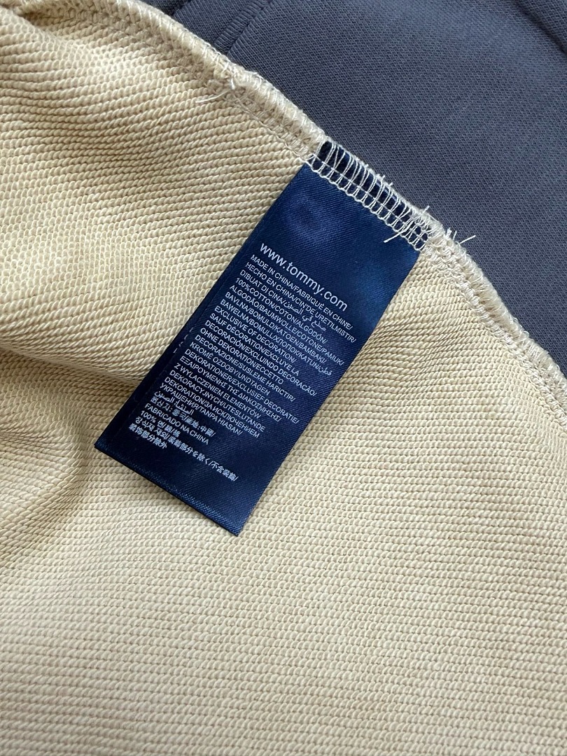 Tommy Hilfiger Essential Terry Sweatshort · A3117 — תמונה 3