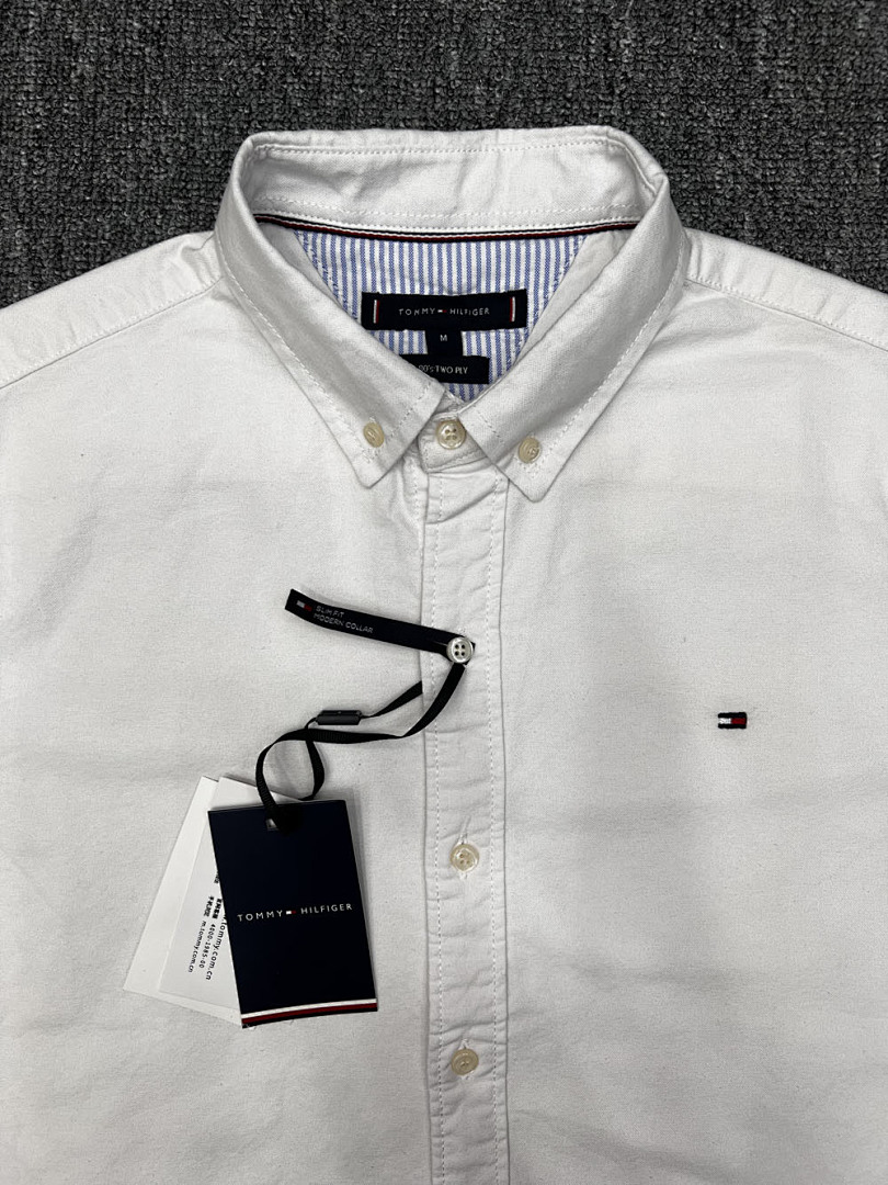 Tommy Hilfiger Regular Fit Short-Sleeve Oxford Shirt · A1540 — תמונה 15