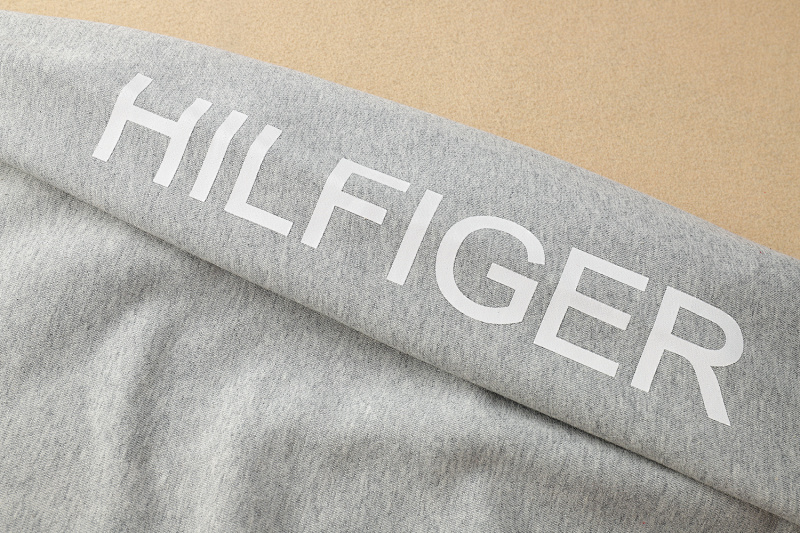 Tommy Hilfiger Essential Crewneck Sweatshirt · A917 — תמונה 31