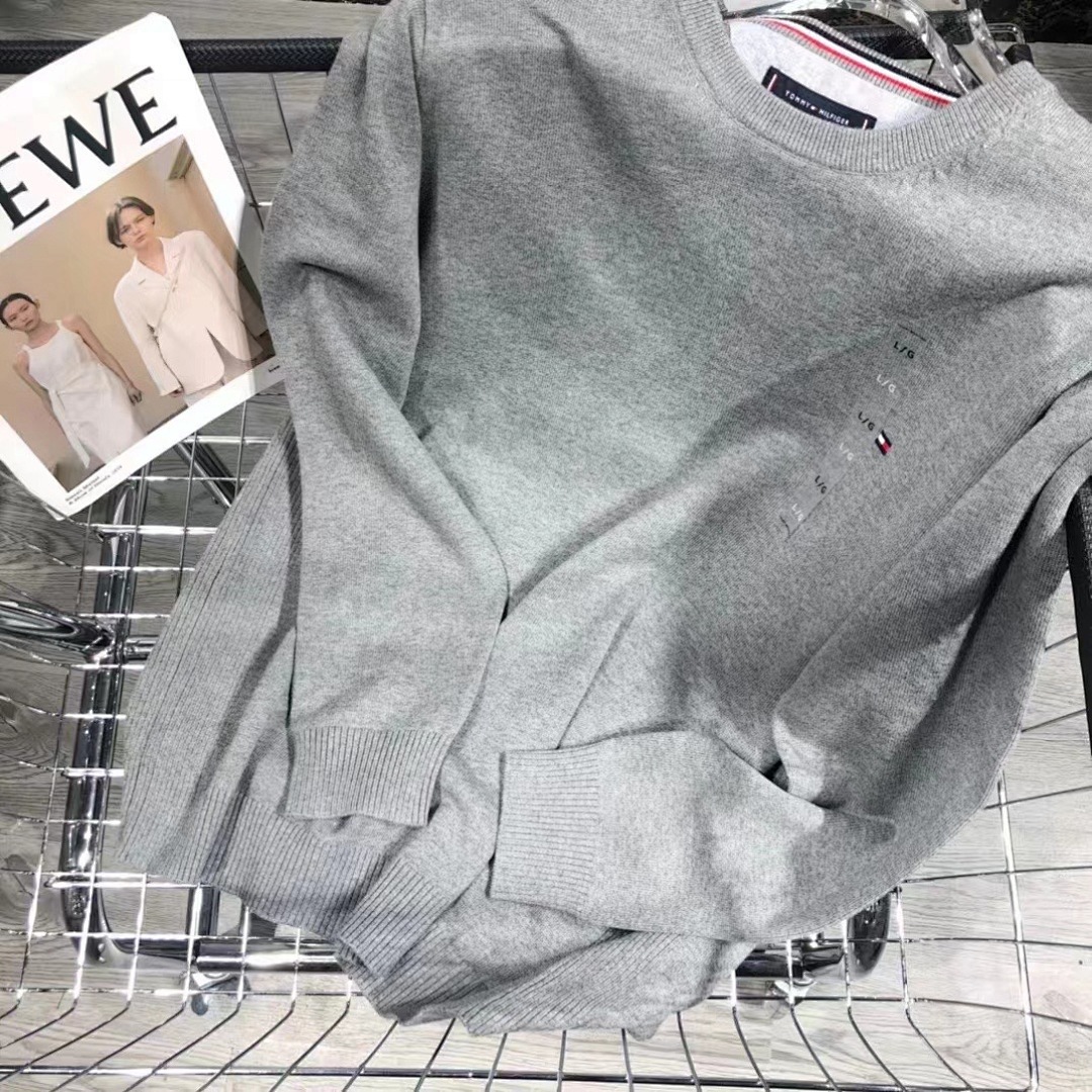 Tommy Hilfiger Lambswool Crewneck Sweater · A1664 — תמונה 9