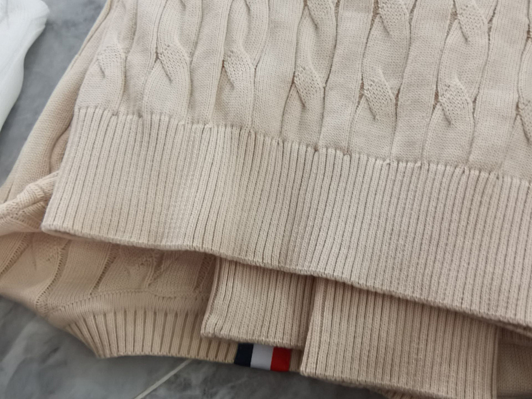 Tommy Hilfiger Cable Knit Sweater · A2103 — תמונה 6