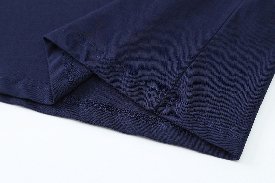 Tommy Hilfiger Embroidered Flag Stripe Logo T-Shirt · A2193 — תמונה 11