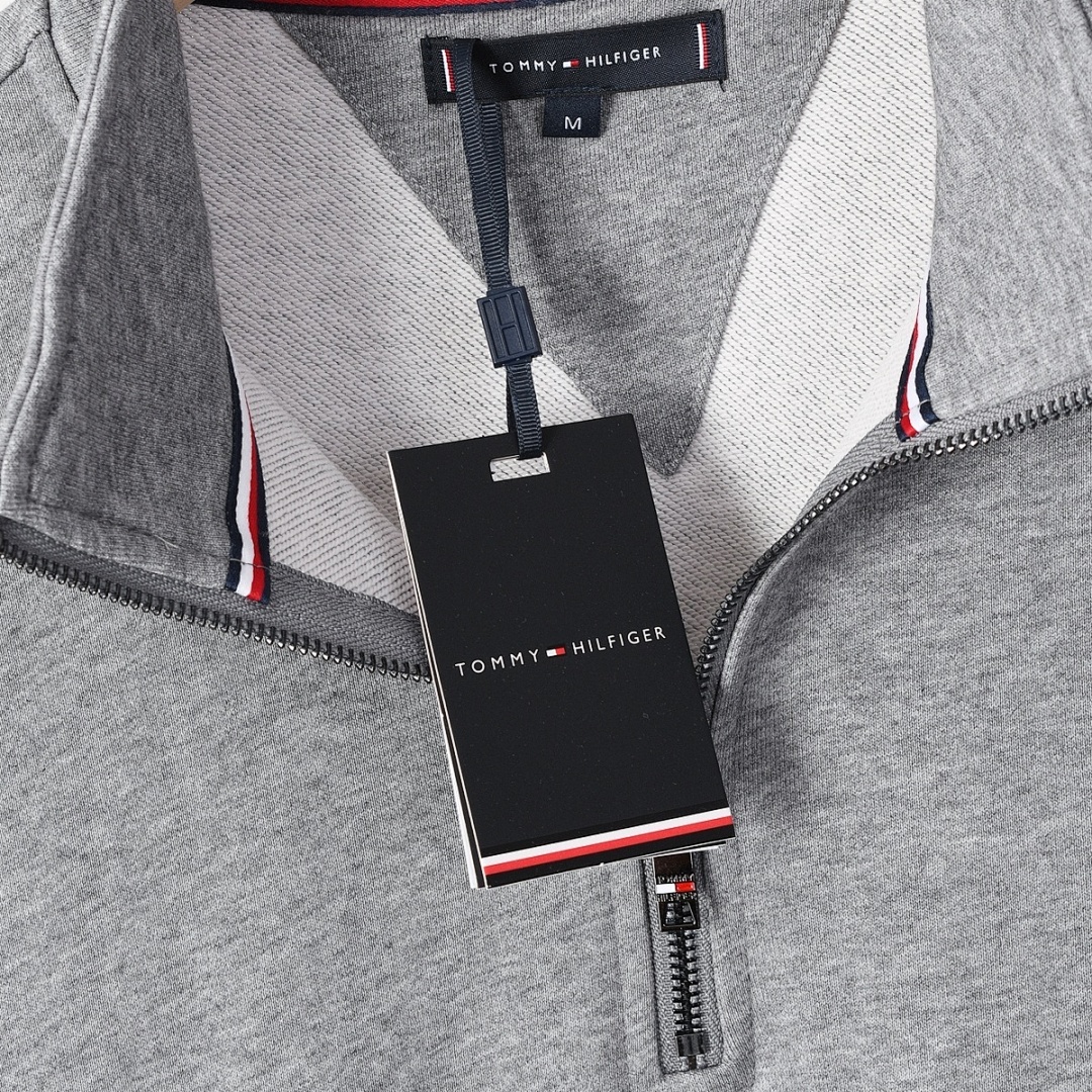 Tommy Hilfiger Tommy Badge Quarter-Zip · A2600 — תמונה 30