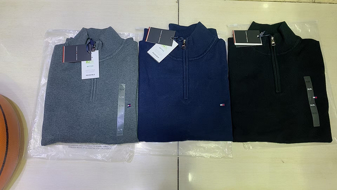 Tommy Hilfiger Classic Quarter-Zip Sweater · A2549 — תמונה 5