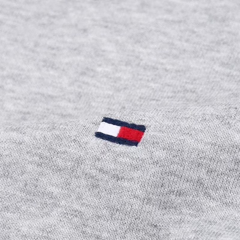 Tommy Hilfiger Tommy Logo Sweatshirt · A2551 — תמונה 43